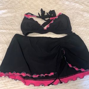 Skirted 2 piece swimsuit